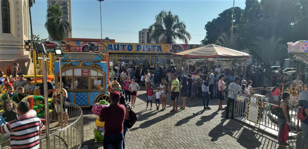 Milhares de crianças já se divertiram gratuitamente em parques e circos que se instalaram em Mirassol / Divulgação PMM